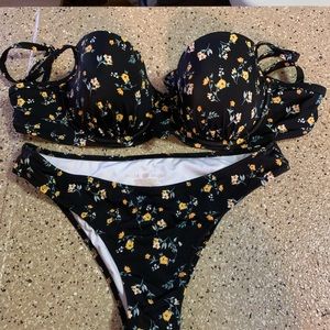 Black flower bikini